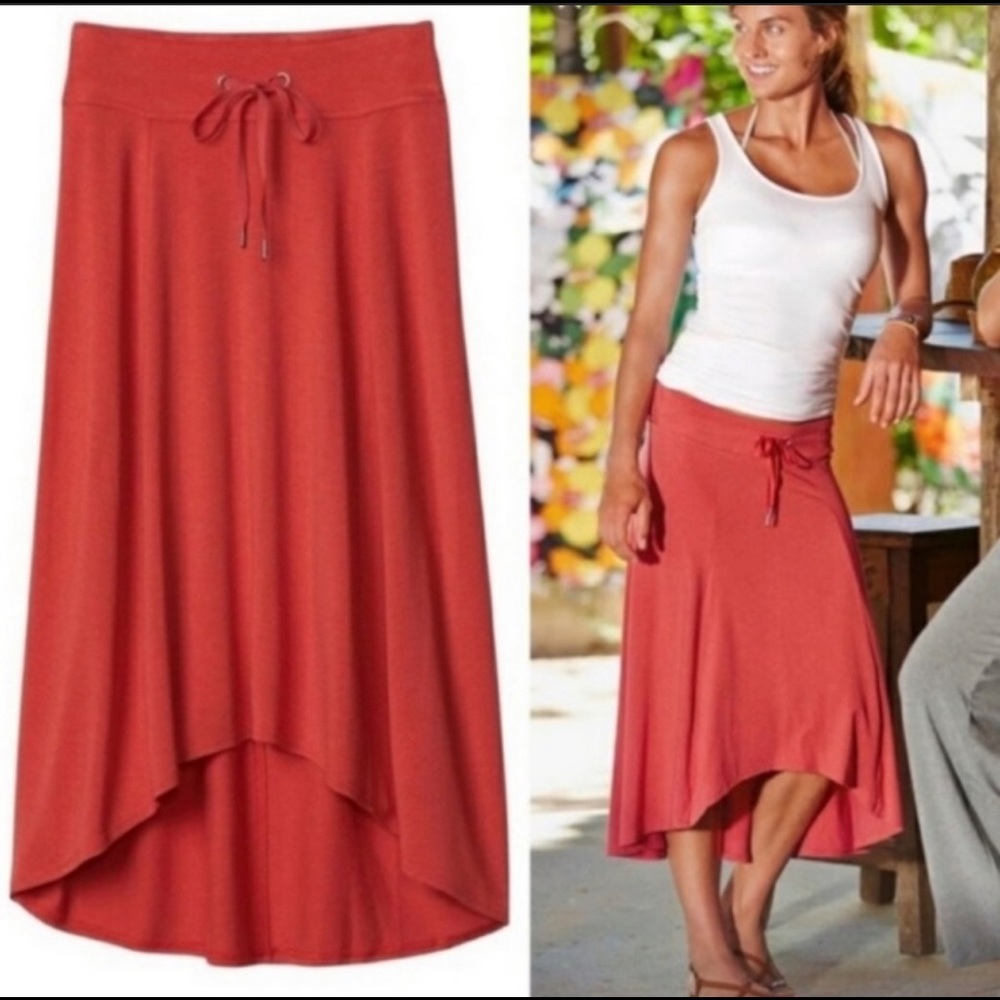 Athleta hi-low skirt